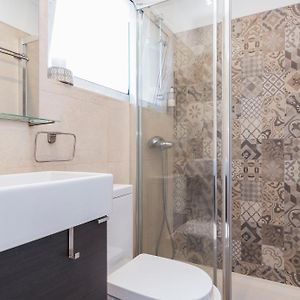 Private Bathroom King Room